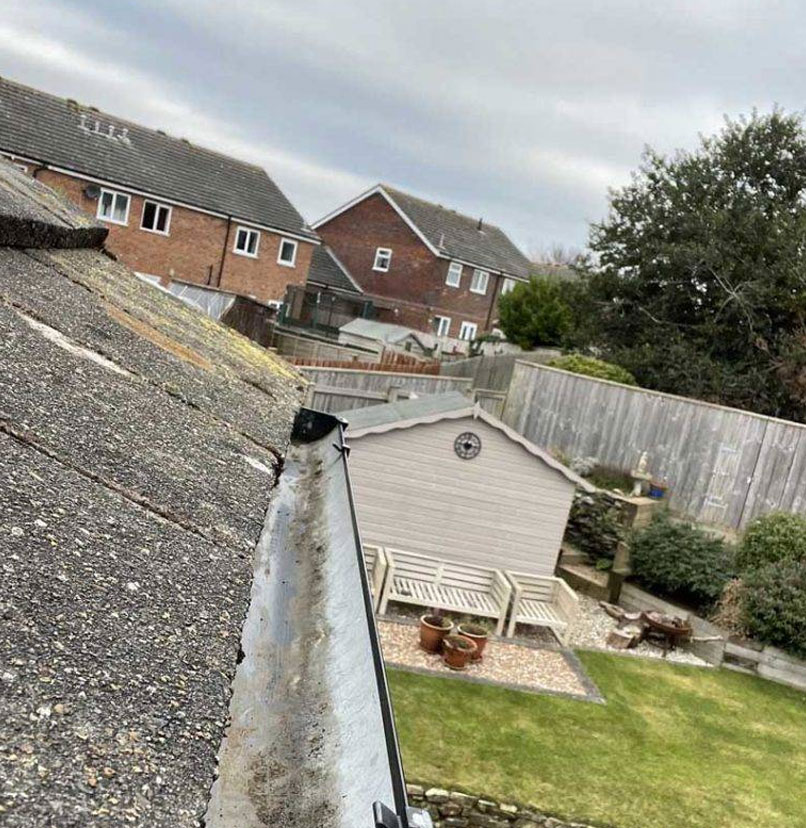 Gutter Cleaning, Gutters Cleaned, Guttering Unblocking , Gutter Clearance , Plymouth, Saltash, Tavistock, Ivybridge , Fixed Gutter Cleaning , Commercial Gutter Cleaning, Domestic Guttering Cleaners