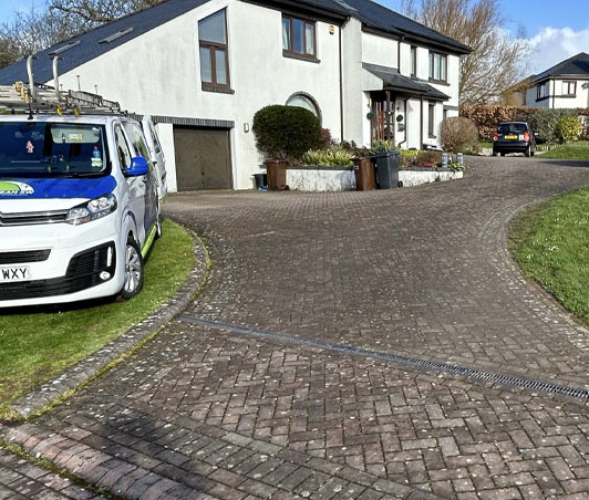 Pressure Washing Saltash Cornwall  | Patio Cleaning Plymouth Devon |Driveway Cleaning Tavistock | Roof  washing  | jet washing | Commercial Jet Washing | lSteam Cleaning Devon & Cornwall 