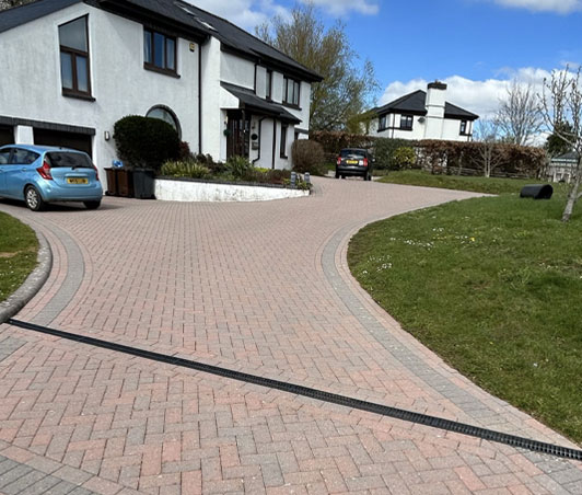 Pressure Washing Saltash Cornwall  | Patio Cleaning Plymouth Devon |Driveway Cleaning Tavistock | Roof  washing  | jet washing | Commercial Jet Washing | lSteam Cleaning Devon & Cornwall 